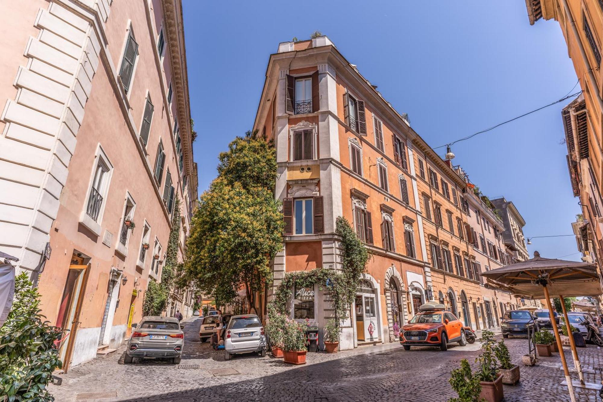 Cisterna 8 Rome